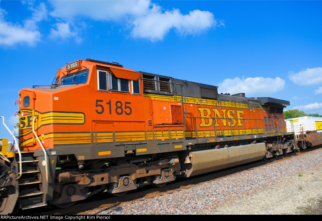 BNSF 5185